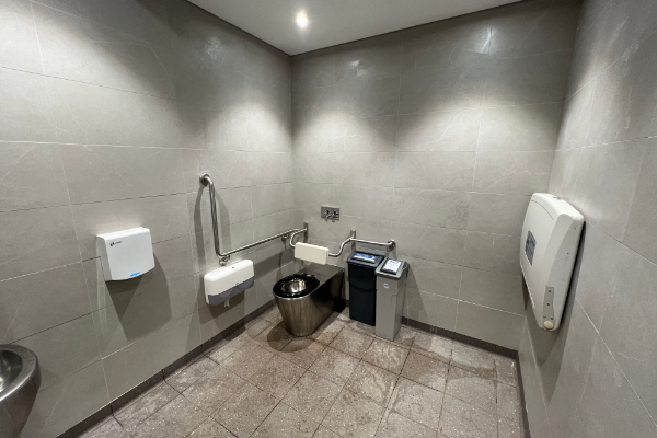 New toilet block at Lake Monger - Internal view of UAT